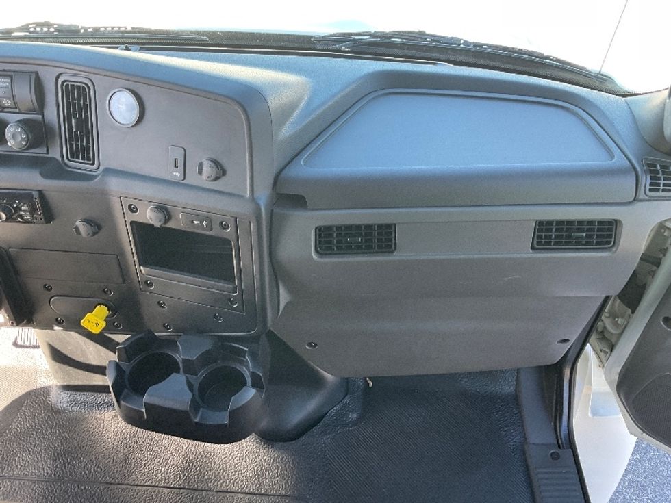 Medium Duty Box Truck-Light and Medium Duty Trucks-International-2020-MV607-Tampa-FL-100,449\n\t\tmiles-$ 52,250 - Image 21