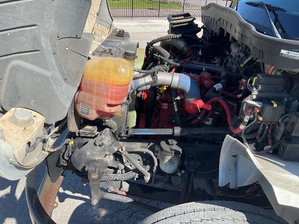 Medium Duty Box Truck-Light and Medium Duty Trucks-International-2020-MV607-Tampa-FL-100,449\n\t\tmiles-$ 52,250 - Image 24