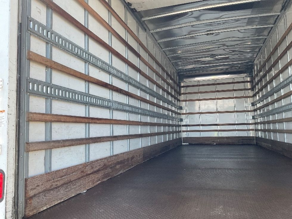 Medium Duty Box Truck-Light and Medium Duty Trucks-International-2020-MV607-Tampa-FL-109,889\n\t\tmiles-$ 61,250 - Image 11