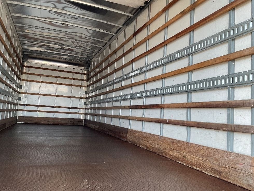 Medium Duty Box Truck-Light and Medium Duty Trucks-International-2020-MV607-Tampa-FL-109,889\n\t\tmiles-$ 61,250 - Image 12