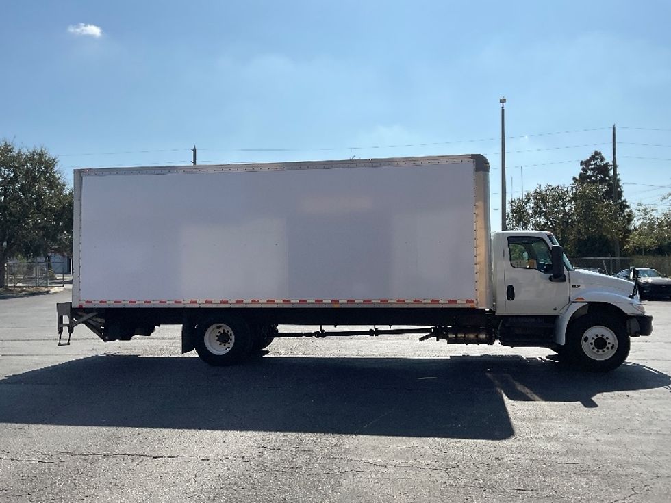 Medium Duty Box Truck-Light and Medium Duty Trucks-International-2020-MV607-Tampa-FL-109,889\n\t\tmiles-$ 61,250 - Image 15