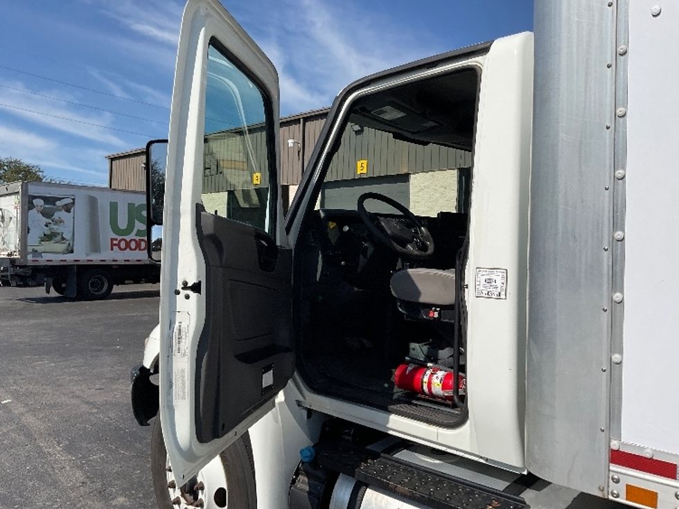 Medium Duty Box Truck-Light and Medium Duty Trucks-International-2020-MV607-Tampa-FL-109,889\n\t\tmiles-$ 61,250 - Image 16