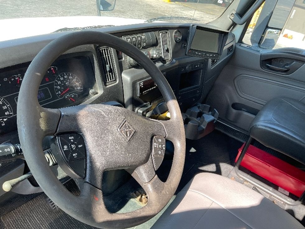 Medium Duty Box Truck-Light and Medium Duty Trucks-International-2020-MV607-Tampa-FL-109,889\n\t\tmiles-$ 61,250 - Image 17