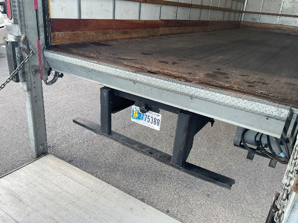 Medium Duty Box Truck-Light and Medium Duty Trucks-International-2020-MV607-Tampa-FL-144,612\n\t\tmiles-$ 50,250 - Image 10