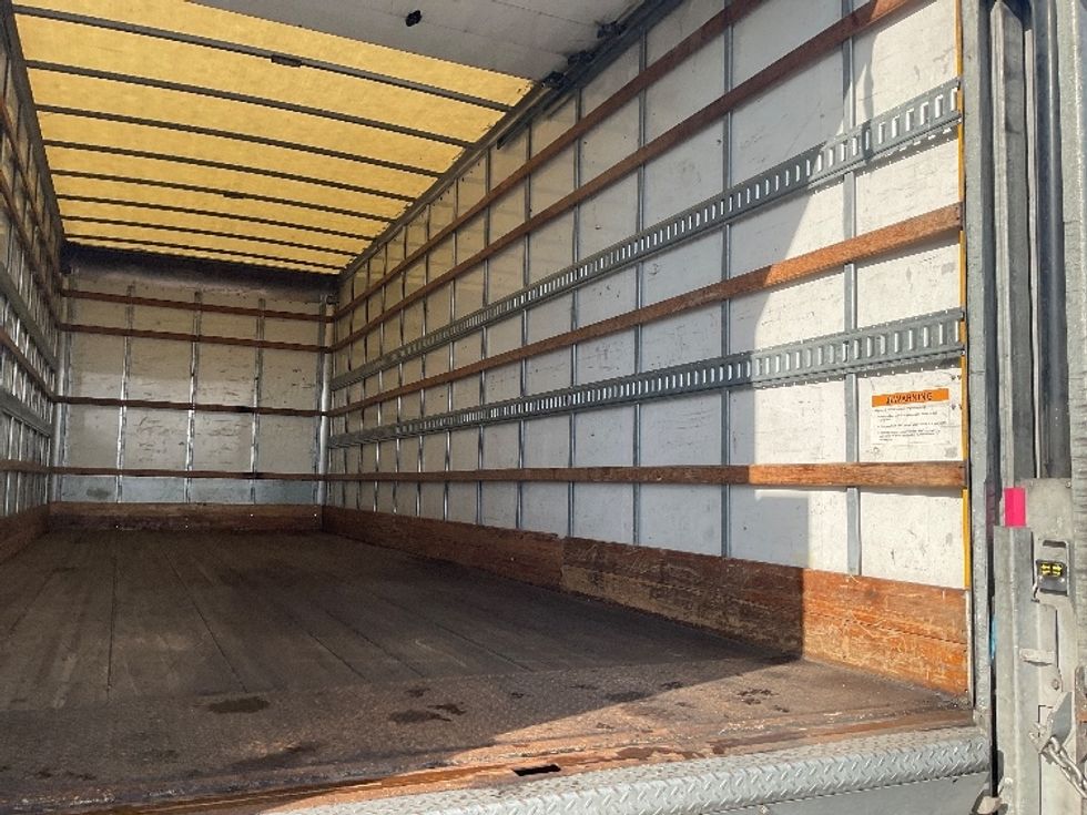 Medium Duty Box Truck-Light and Medium Duty Trucks-International-2020-MV607-Tampa-FL-144,612\n\t\tmiles-$ 50,250 - Image 12