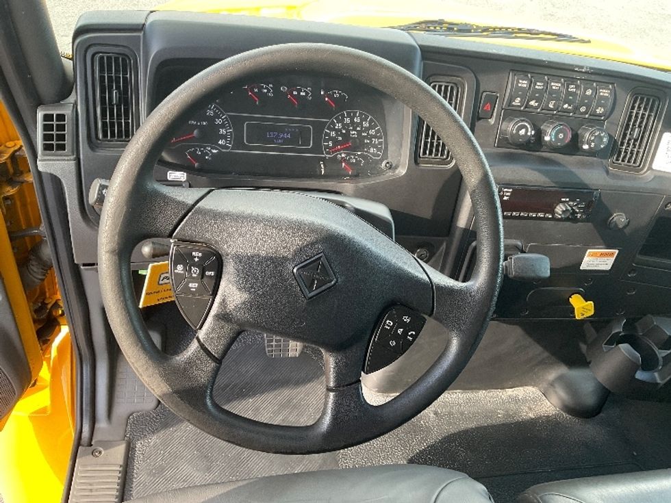 Medium Duty Box Truck-Light and Medium Duty Trucks-International-2020-MV607-Tampa-FL-144,612\n\t\tmiles-$ 50,250 - Image 18