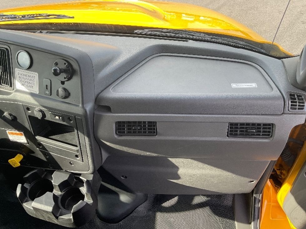 Medium Duty Box Truck-Light and Medium Duty Trucks-International-2020-MV607-Tampa-FL-144,612\n\t\tmiles-$ 50,250 - Image 21