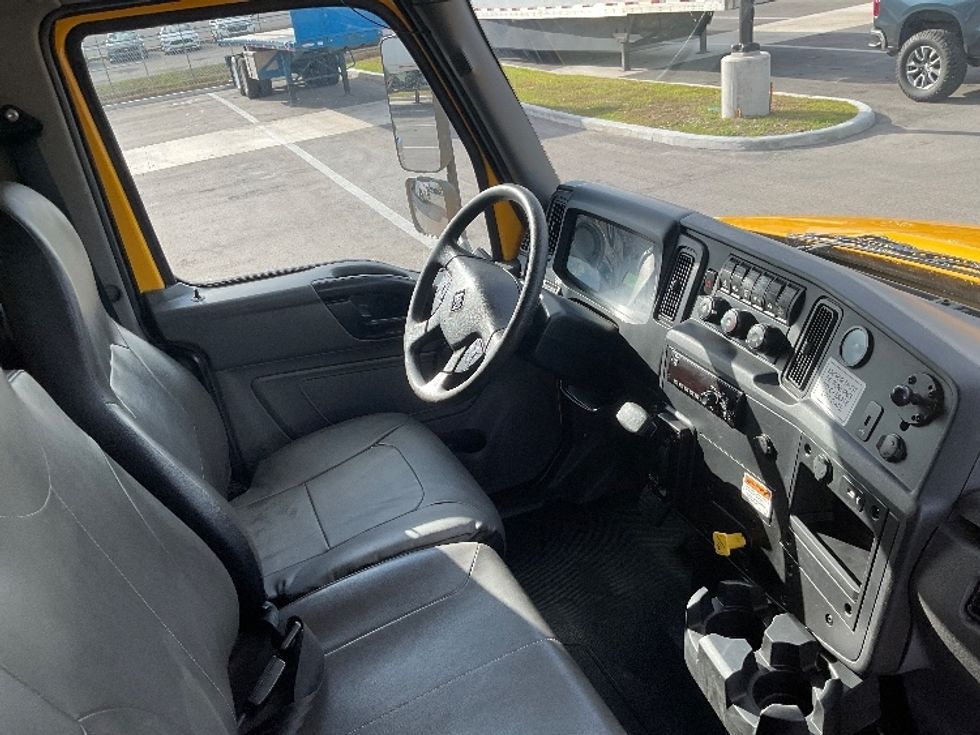 Medium Duty Box Truck-Light and Medium Duty Trucks-International-2020-MV607-Tampa-FL-144,612\n\t\tmiles-$ 50,250 - Image 22