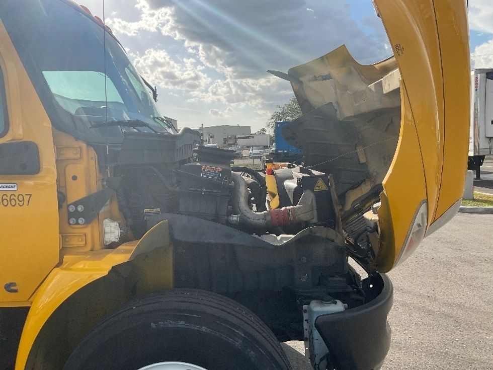 Medium Duty Box Truck-Light and Medium Duty Trucks-International-2020-MV607-Tampa-FL-144,612\n\t\tmiles-$ 50,250 - Image 23