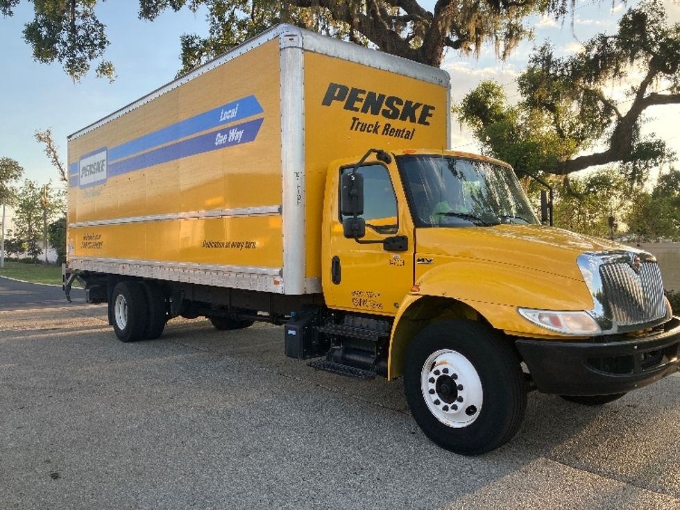 Medium Duty Box Truck-Light and Medium Duty Trucks-International-2020-MV607-Tampa-FL-153,234\n\t\tmiles-$ 50,000 - Image 1