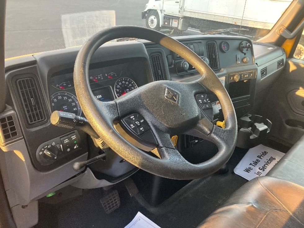 Medium Duty Box Truck-Light and Medium Duty Trucks-International-2020-MV607-Tampa-FL-153,234\n\t\tmiles-$ 50,000 - Image 17