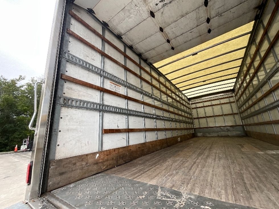 Medium Duty Box Truck-Light and Medium Duty Trucks-International-2020-MV607-Tampa-FL-192,738\n\t\tmiles-$ 54,000 - Image 11
