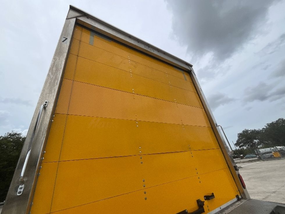 Medium Duty Box Truck-Light and Medium Duty Trucks-International-2020-MV607-Tampa-FL-192,738\n\t\tmiles-$ 54,000 - Image 26