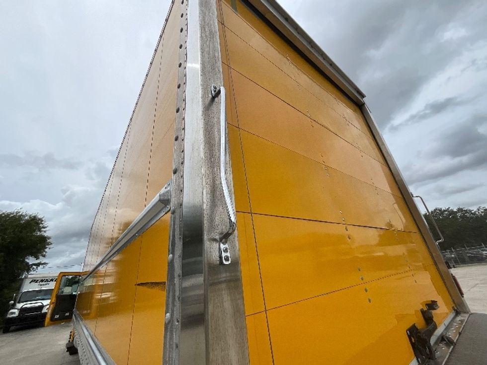 Medium Duty Box Truck-Light and Medium Duty Trucks-International-2020-MV607-Tampa-FL-192,738\n\t\tmiles-$ 54,000 - Image 28