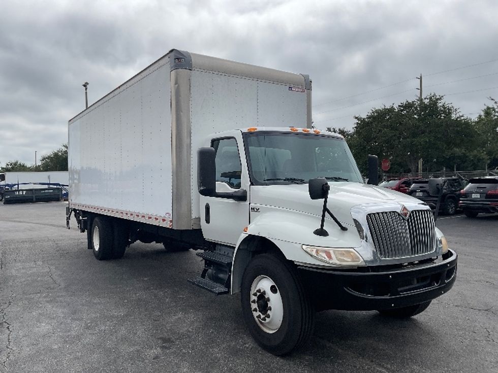 Medium Duty Box Truck-Light and Medium Duty Trucks-International-2020-MV607-Tampa-FL-198,924\n\t\tmiles-$ 48,000 - Image 1