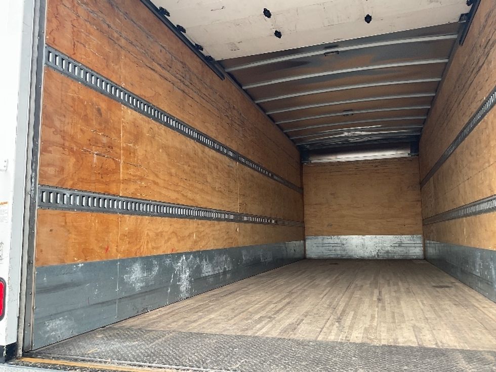 Medium Duty Box Truck-Light and Medium Duty Trucks-International-2020-MV607-Tampa-FL-198,924\n\t\tmiles-$ 48,000 - Image 11