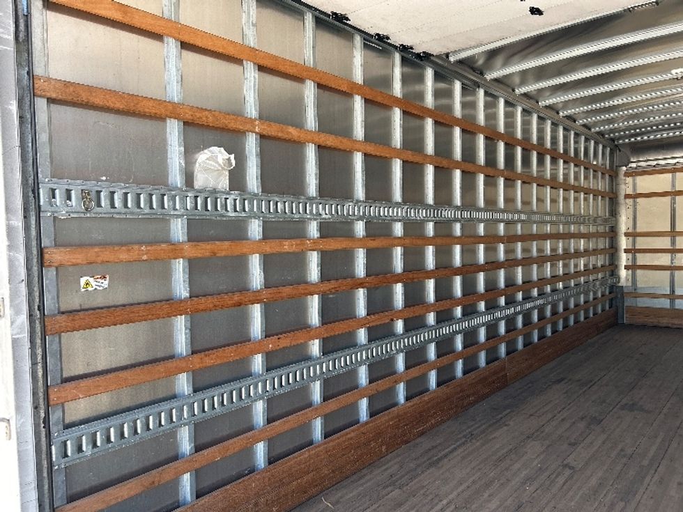 Medium Duty Box Truck-Light and Medium Duty Trucks-International-2020-MV607-Tampa-FL-205,094\n\t\tmiles-$ 53,250 - Image 11