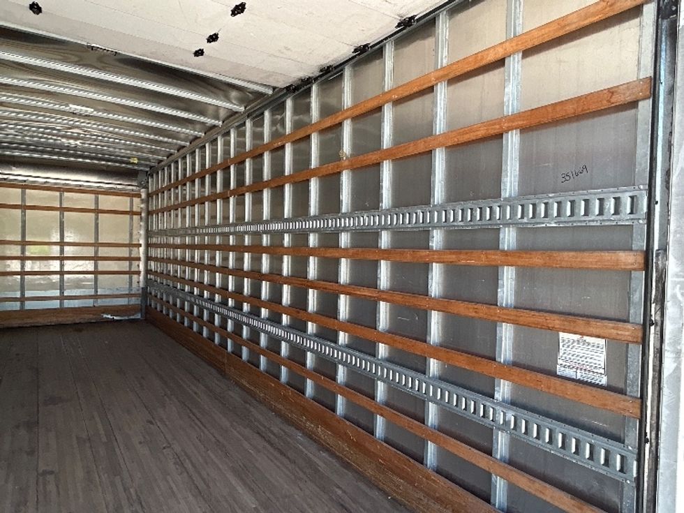 Medium Duty Box Truck-Light and Medium Duty Trucks-International-2020-MV607-Tampa-FL-205,094\n\t\tmiles-$ 53,250 - Image 12