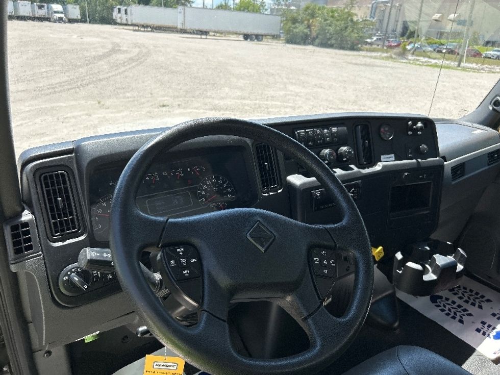 Medium Duty Box Truck-Light and Medium Duty Trucks-International-2020-MV607-Tampa-FL-205,094\n\t\tmiles-$ 53,250 - Image 17