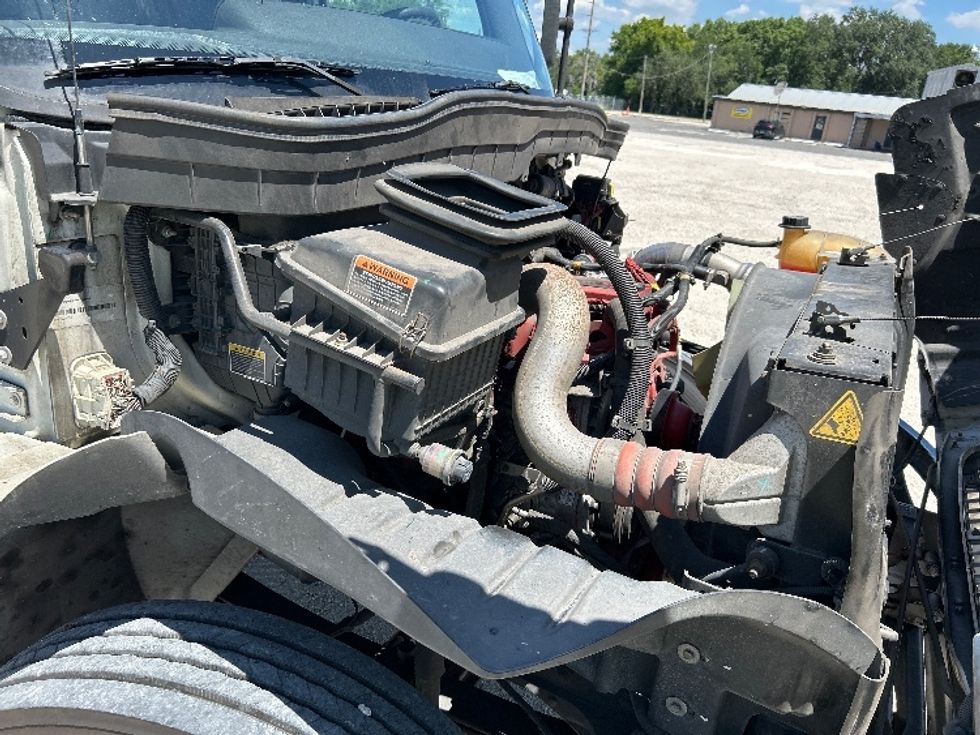 Medium Duty Box Truck-Light and Medium Duty Trucks-International-2020-MV607-Tampa-FL-205,094\n\t\tmiles-$ 53,250 - Image 23