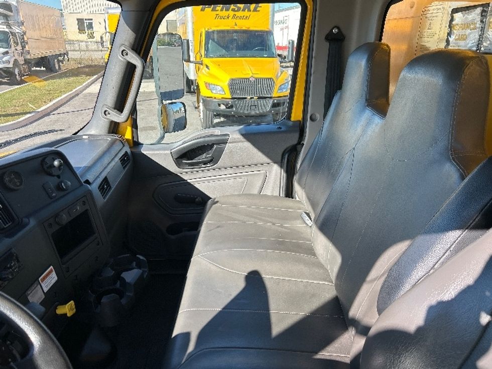 Medium Duty Box Truck-Light and Medium Duty Trucks-International-2020-MV607-Tampa-FL-212,693\n\t\tmiles-$ 36,250 - Image 18