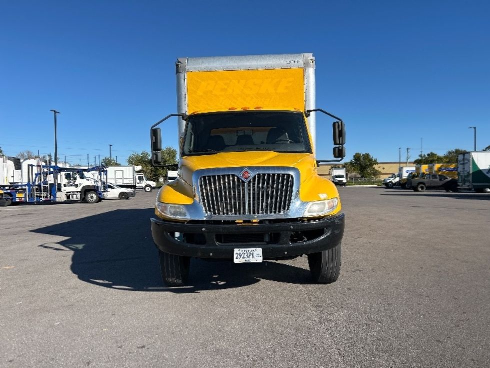 Medium Duty Box Truck-Light and Medium Duty Trucks-International-2020-MV607-Tampa-FL-212,693\n\t\tmiles-$ 36,250 - Image 2