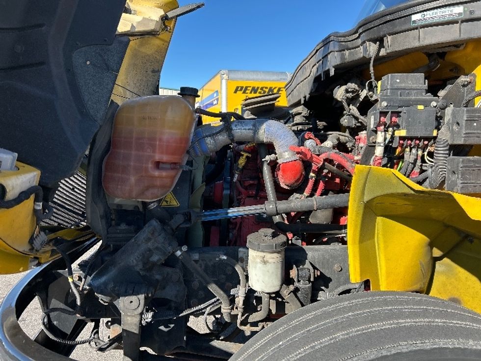 Medium Duty Box Truck-Light and Medium Duty Trucks-International-2020-MV607-Tampa-FL-212,693\n\t\tmiles-$ 36,250 - Image 23