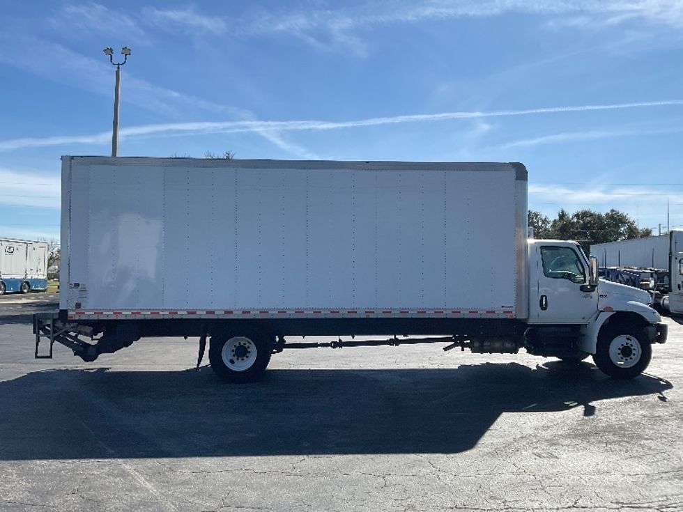 Medium Duty Box Truck-Light and Medium Duty Trucks-International-2020-MV607-Tampa-FL-292,801\n\t\tmiles-$ 31,000 - Image 15
