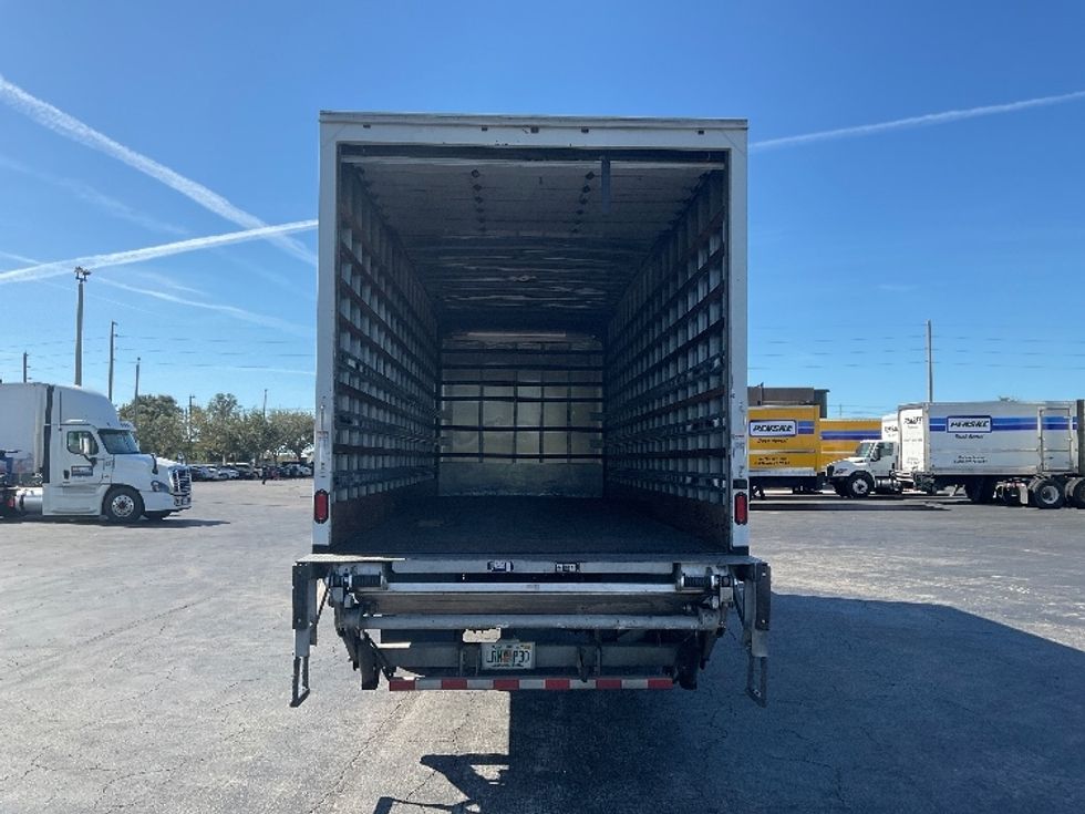 Medium Duty Box Truck-Light and Medium Duty Trucks-International-2020-MV607-Tampa-FL-292,801\n\t\tmiles-$ 31,000 - Image 8