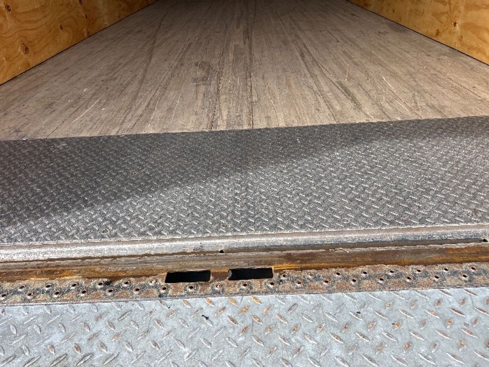 Medium Duty Box Truck-Light and Medium Duty Trucks-International-2020-MV607-Tampa-FL-337,584\n\t\tmiles-$ 22,250 - Image 10