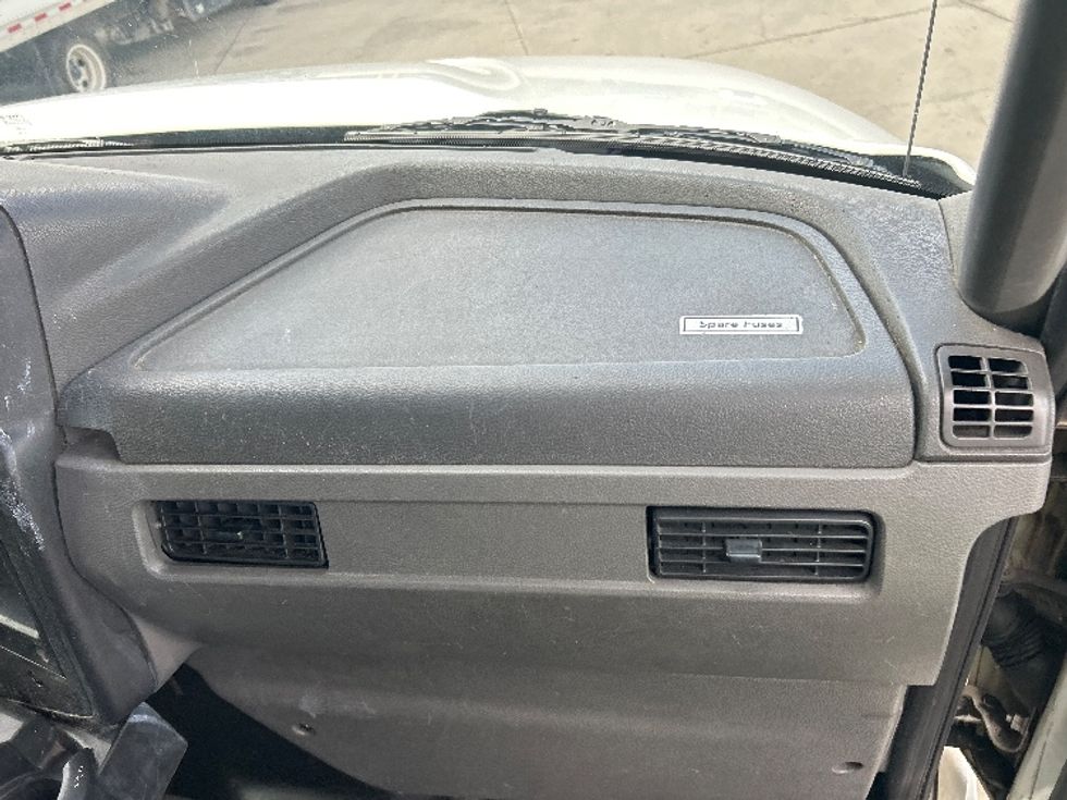 Medium Duty Box Truck-Light and Medium Duty Trucks-International-2020-MV607-Tampa-FL-337,584\n\t\tmiles-$ 22,250 - Image 21