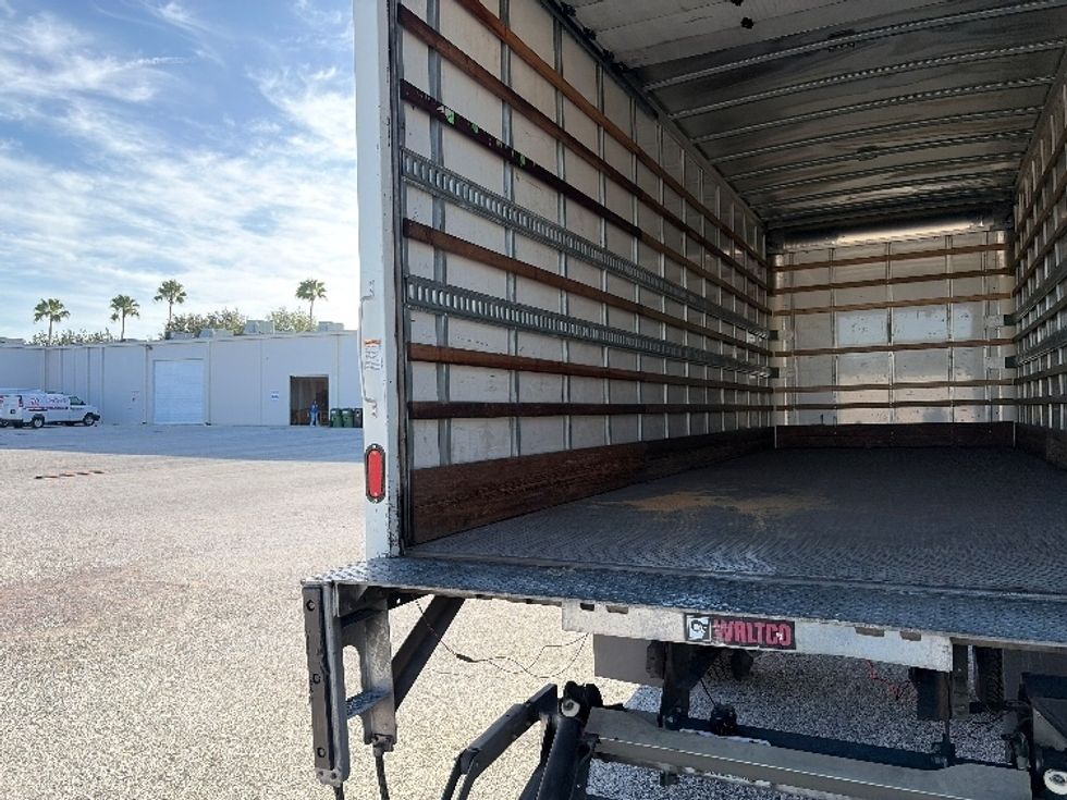 Medium Duty Box Truck-Light and Medium Duty Trucks-International-2020-MV607-Tampa-FL-431,529\n\t\tmiles-$ 22,500 - Image 11