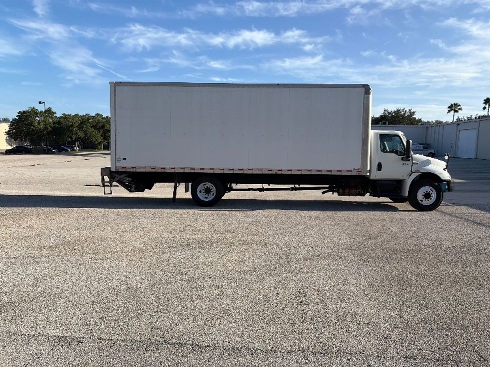 Medium Duty Box Truck-Light and Medium Duty Trucks-International-2020-MV607-Tampa-FL-431,529\n\t\tmiles-$ 22,500 - Image 15