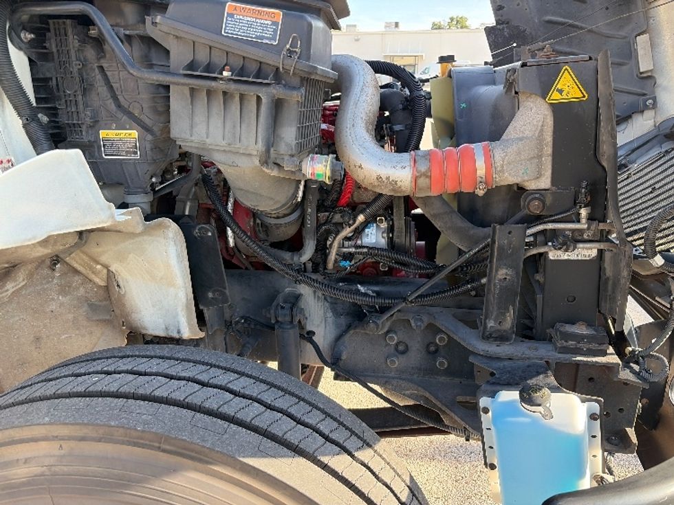 Medium Duty Box Truck-Light and Medium Duty Trucks-International-2020-MV607-Tampa-FL-431,529\n\t\tmiles-$ 22,500 - Image 23