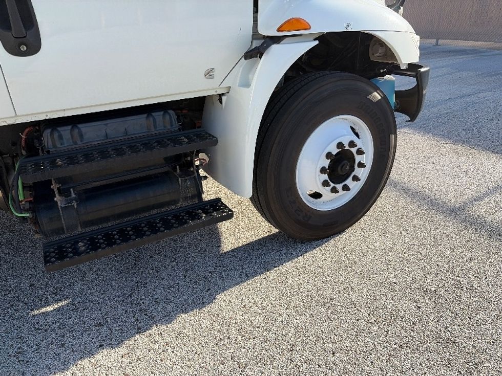 Medium Duty Box Truck-Light and Medium Duty Trucks-International-2020-MV607-Tampa-FL-431,529\n\t\tmiles-$ 22,500 - Image 31