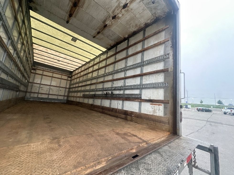 Medium Duty Box Truck-Light and Medium Duty Trucks-International-2020-MV607-Toronto-ON-304,430\n\t\tkm-$ 46,500 - Image 12