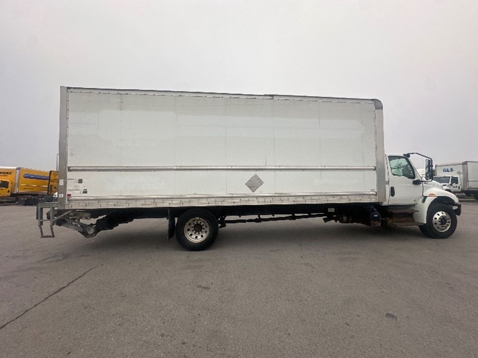 Medium Duty Box Truck-Light and Medium Duty Trucks-International-2020-MV607-Toronto-ON-304,430\n\t\tkm-$ 46,500 - Image 15