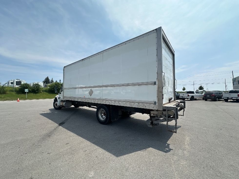 Medium Duty Box Truck-Light and Medium Duty Trucks-International-2020-MV607-Toronto-ON-304,430\n\t\tkm-$ 46,500 - Image 6