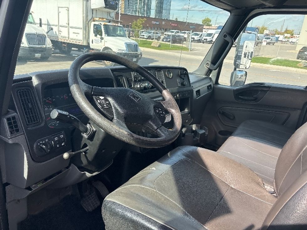 Medium Duty Box Truck-Light and Medium Duty Trucks-International-2020-MV607-Toronto-ON-354,622\n\t\tkm-$ 44,750 - Image 17