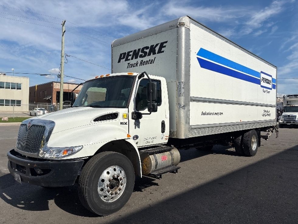 Medium Duty Box Truck-Light and Medium Duty Trucks-International-2020-MV607-Toronto-ON-354,622\n\t\tkm-$ 44,750 - Image 3