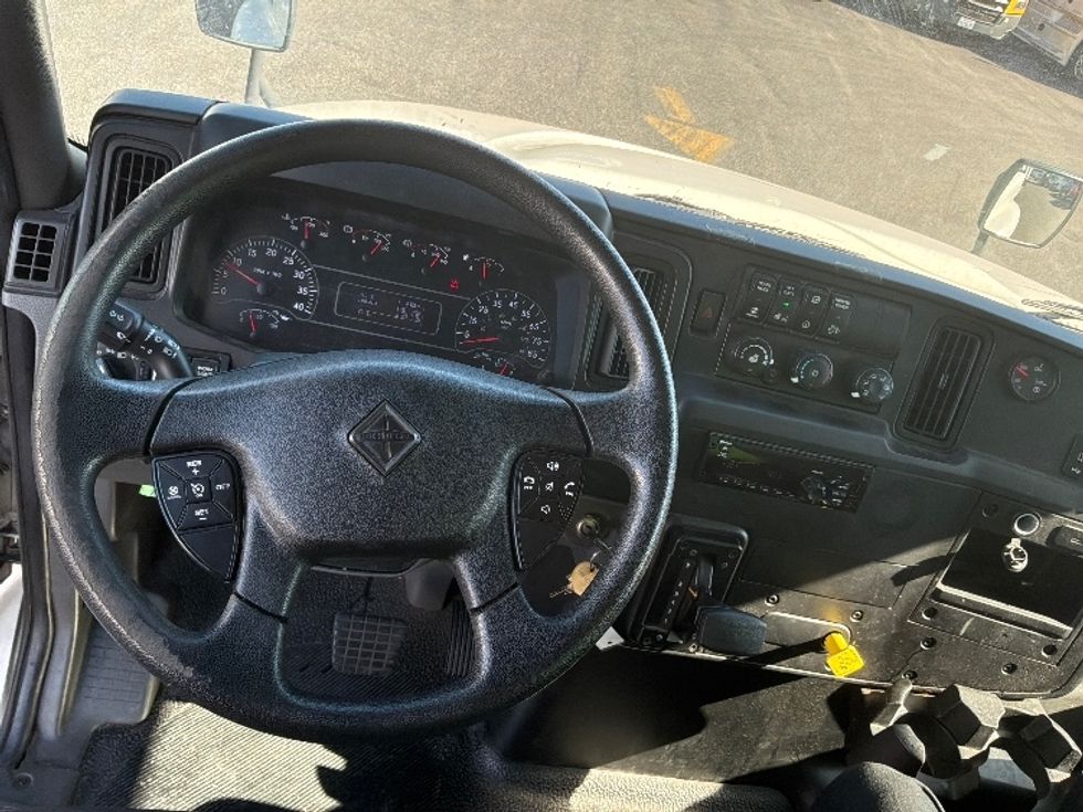 Medium Duty Box Truck-Light and Medium Duty Trucks-International-2020-MV607-Torrance-CA-100,468\n\t\tmiles-$ 65,750 - Image 18