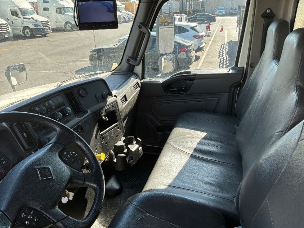 Medium Duty Box Truck-Light and Medium Duty Trucks-International-2020-MV607-Torrance-CA-100,468\n\t\tmiles-$ 65,750 - Image 19