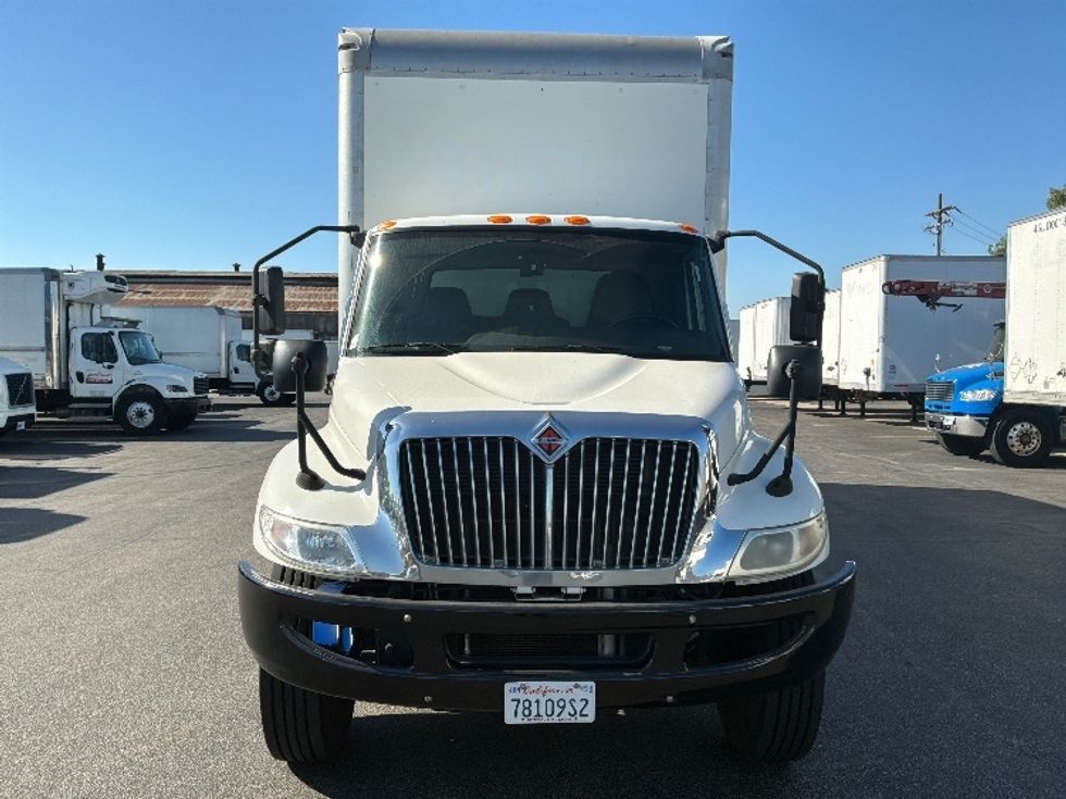 Medium Duty Box Truck-Light and Medium Duty Trucks-International-2020-MV607-Torrance-CA-100,468\n\t\tmiles-$ 65,750 - Image 2