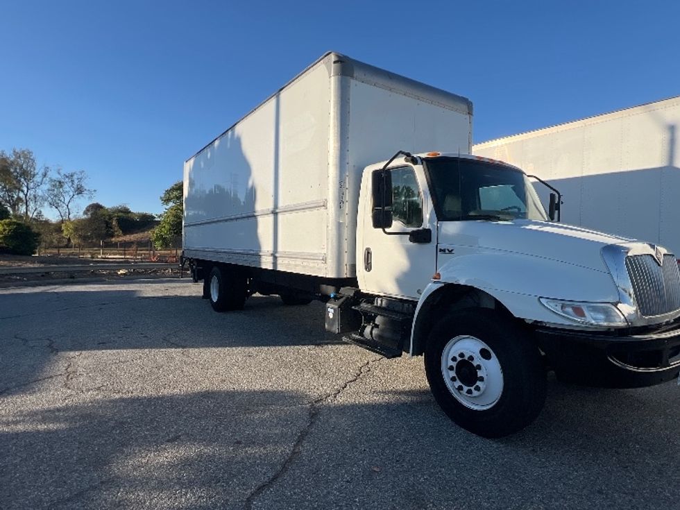 Medium Duty Box Truck-Light and Medium Duty Trucks-International-2020-MV607-Torrance-CA-101,150\n\t\tmiles-$ 58,250 - Image 1