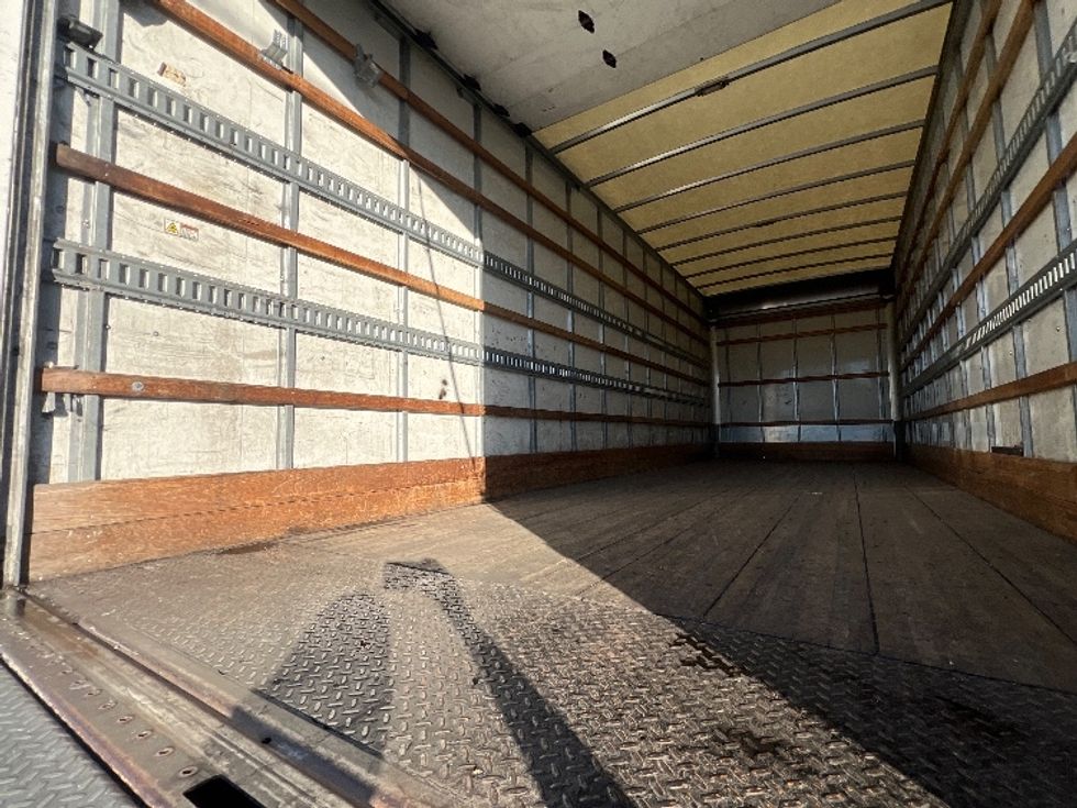 Medium Duty Box Truck-Light and Medium Duty Trucks-International-2020-MV607-Torrance-CA-101,150\n\t\tmiles-$ 58,250 - Image 10