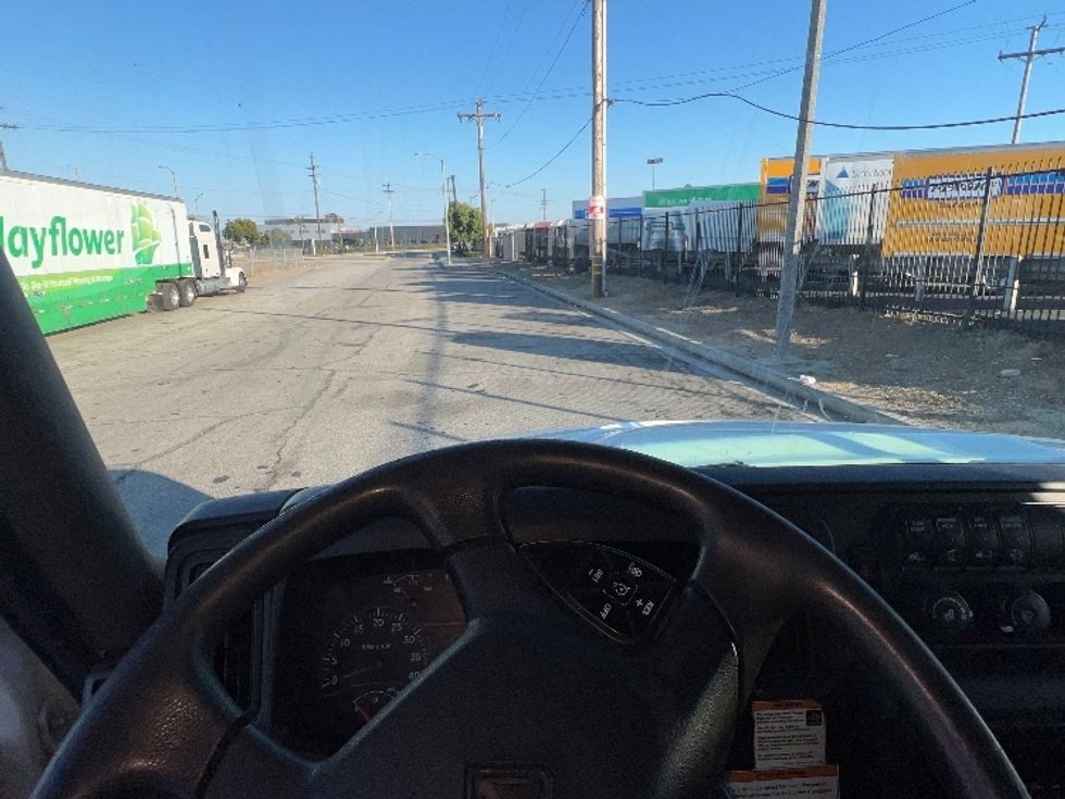 Medium Duty Box Truck-Light and Medium Duty Trucks-International-2020-MV607-Torrance-CA-101,150\n\t\tmiles-$ 58,250 - Image 17