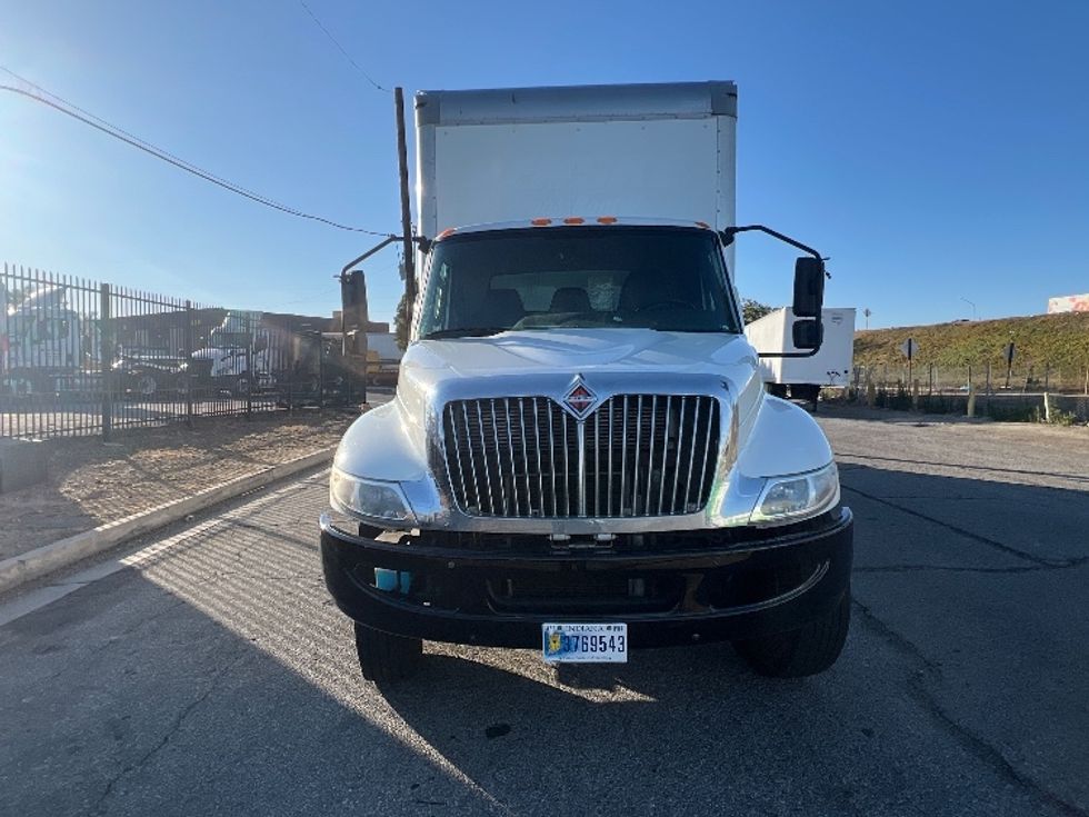 Medium Duty Box Truck-Light and Medium Duty Trucks-International-2020-MV607-Torrance-CA-101,150\n\t\tmiles-$ 58,250 - Image 2