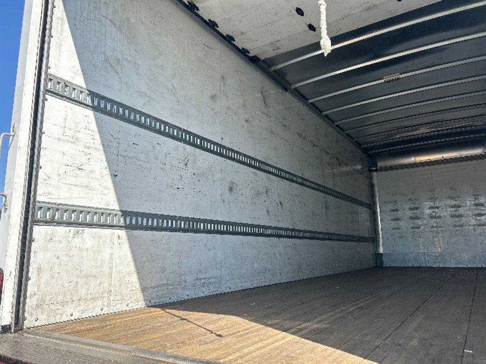 Medium Duty Box Truck-Light and Medium Duty Trucks-International-2020-MV607-Torrance-CA-102,970\n\t\tmiles-$ 60,250 - Image 11