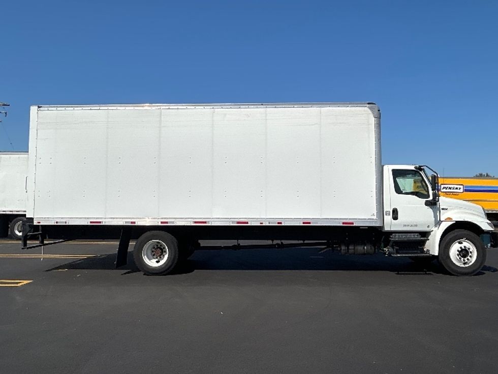 Medium Duty Box Truck-Light and Medium Duty Trucks-International-2020-MV607-Torrance-CA-102,970\n\t\tmiles-$ 60,250 - Image 15