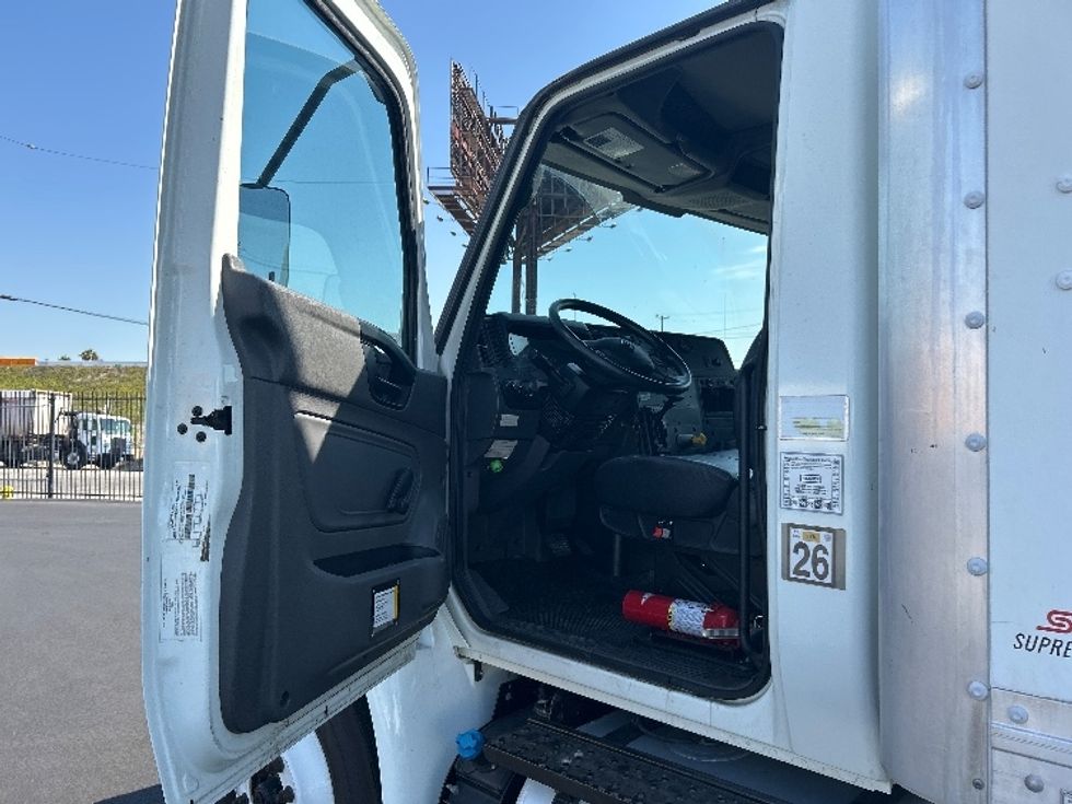 Medium Duty Box Truck-Light and Medium Duty Trucks-International-2020-MV607-Torrance-CA-102,970\n\t\tmiles-$ 60,250 - Image 16